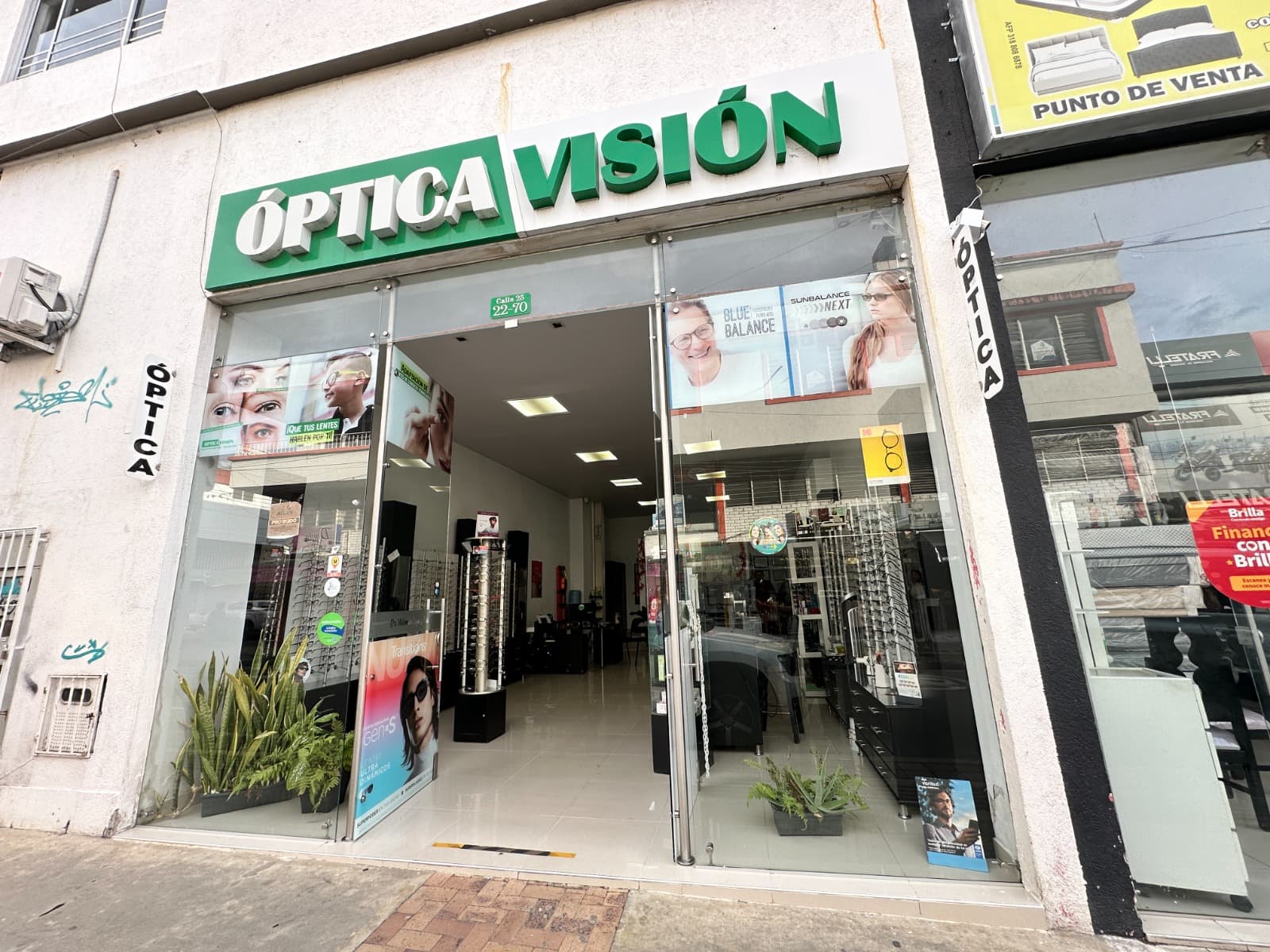 Fachada Óptica Visión Tuluá — Calle 25 # 22-70
