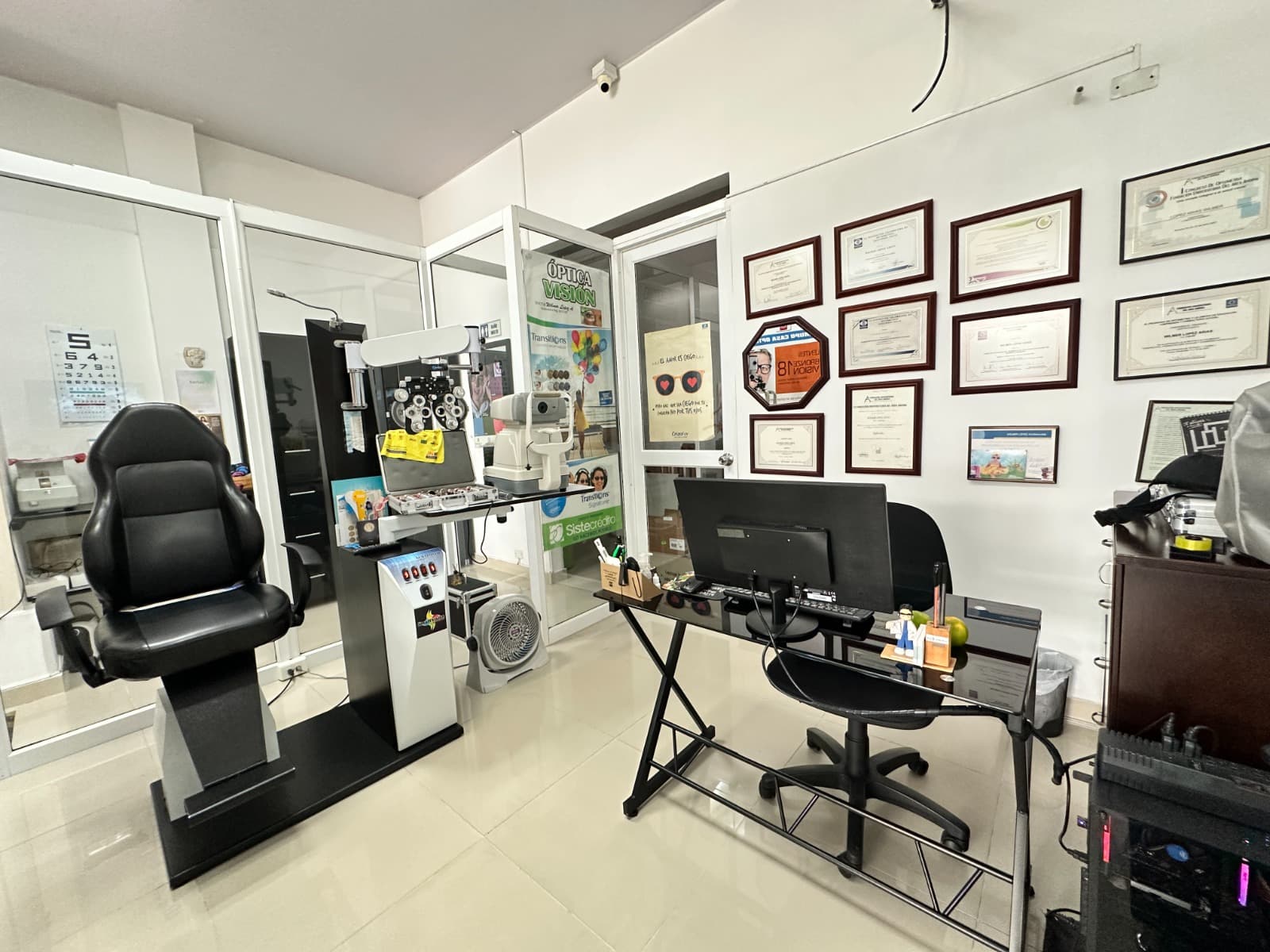 Sala de optometría certificada — Óptica Visión